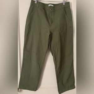 Woman’s Elizabeth and James Pants